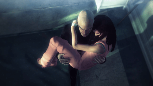 Хітмен чи-то симулює батьківську любов, чи-то просто відчуває класову солідарність із Вікторією