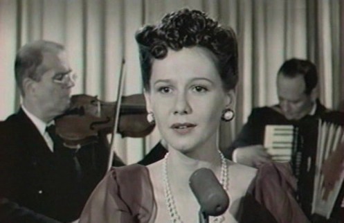 Співачка театру.