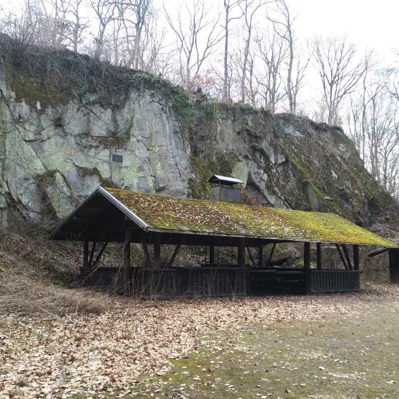 Кратер - чудове місце для пікніка